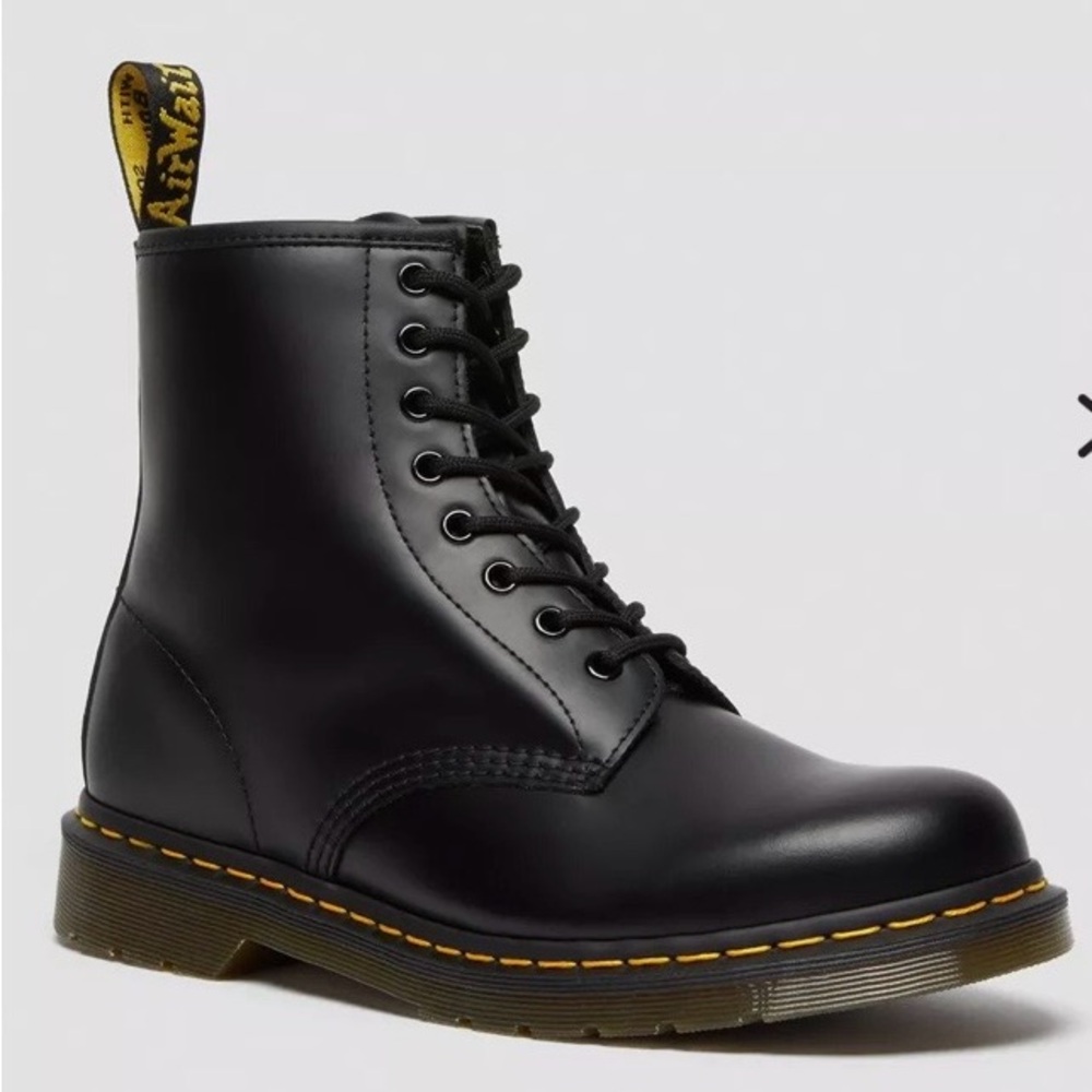 Men’s Size 14 Dr. Martens Black Leather 8-Eye Lace-Up Combat Boot